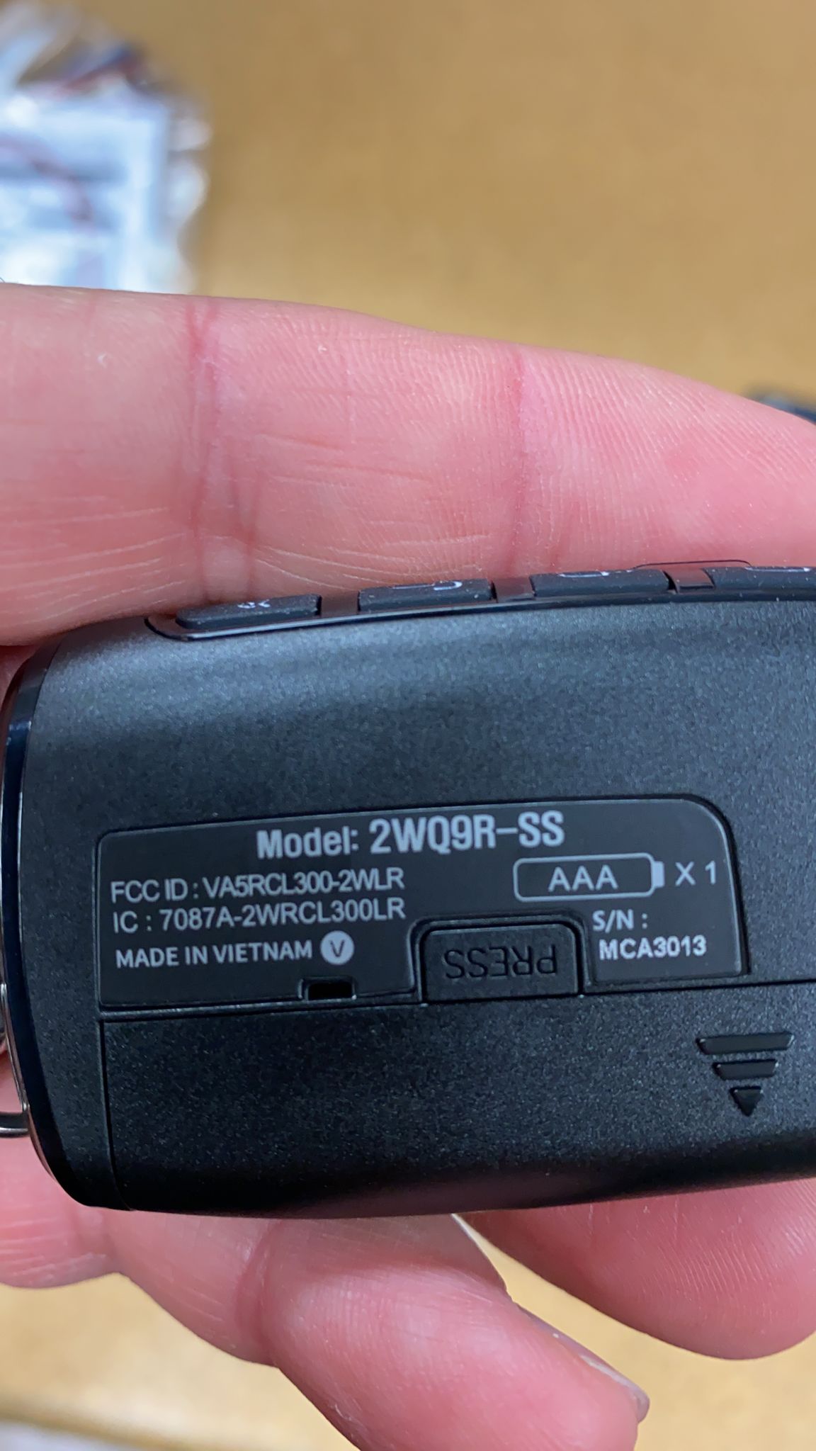 Compustar 2WQ9R-SS FCC ID: VA5RCL300-2WLR - Lockdown Security